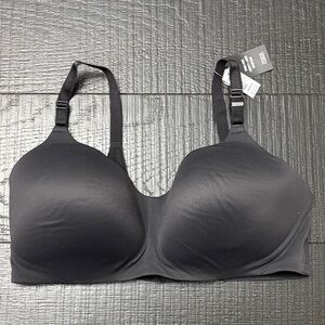 Torrid Curve Seamless/Wireless Black Bra